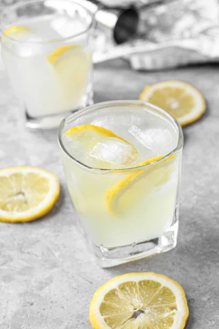 Lemon and Vodka Cocktail
